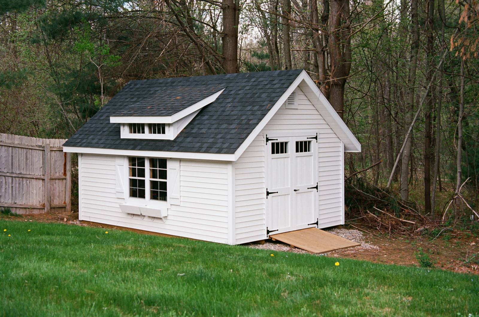 12' x 16' Victorian Cottage (Tolland CT)