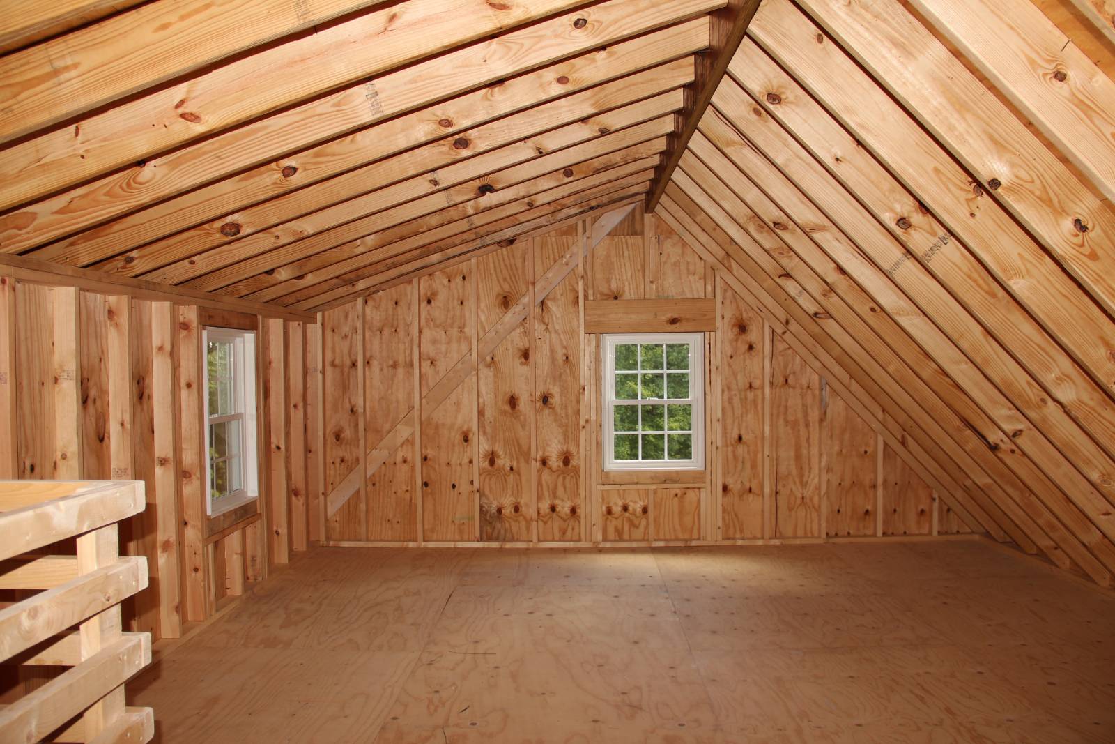 Spacious upstairs space with 4 Harvey vinyl insulated double hung windows