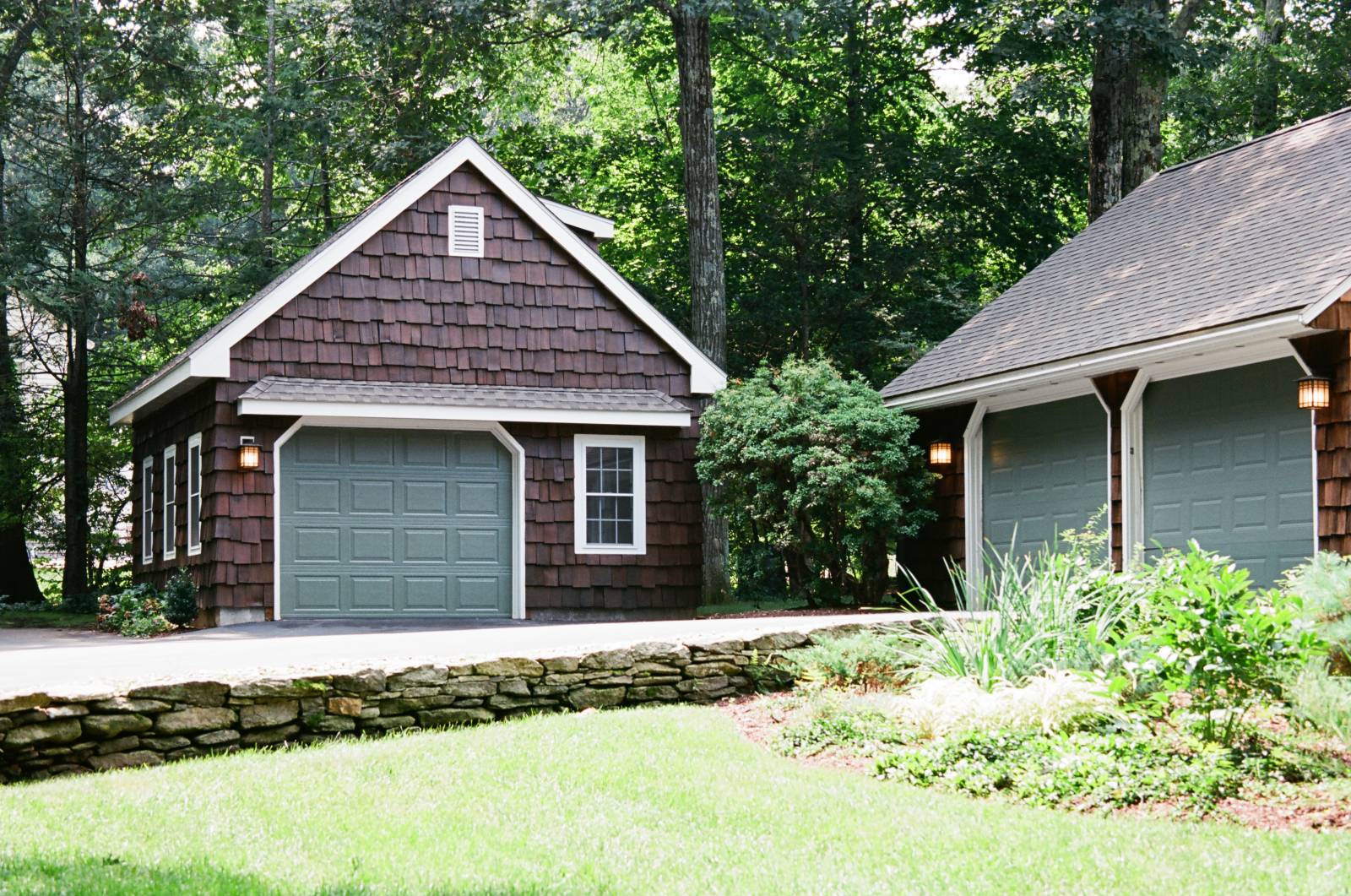 Staggered cedar shake siding