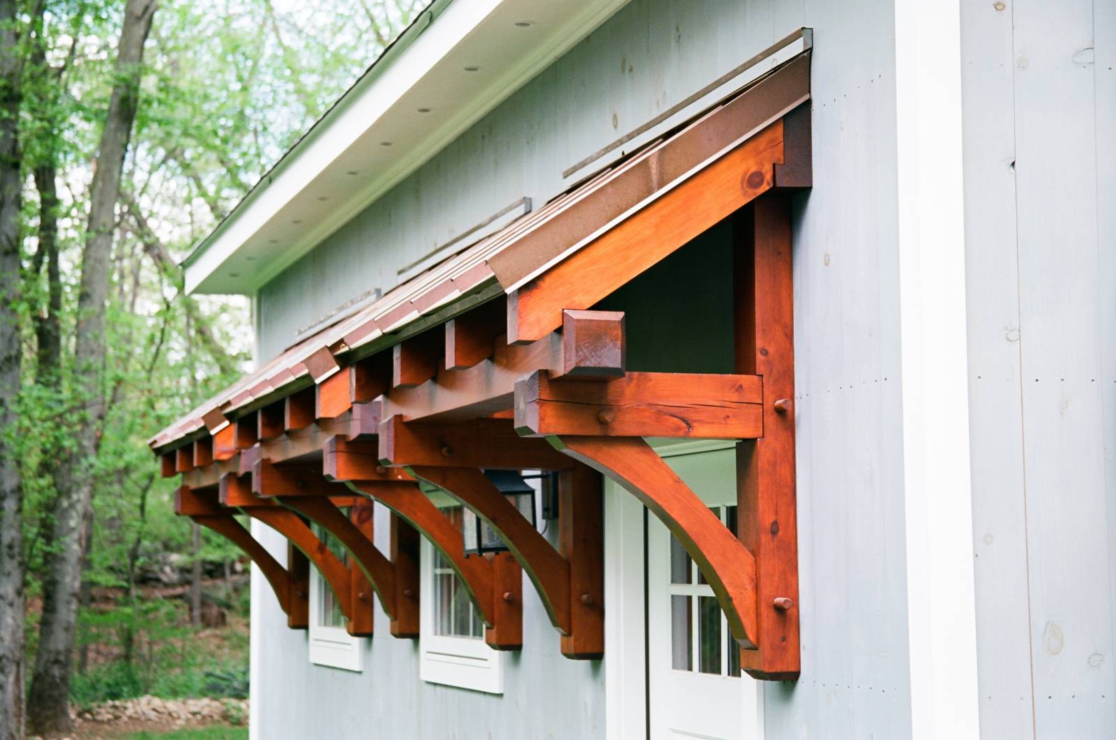 A side look at the timbers