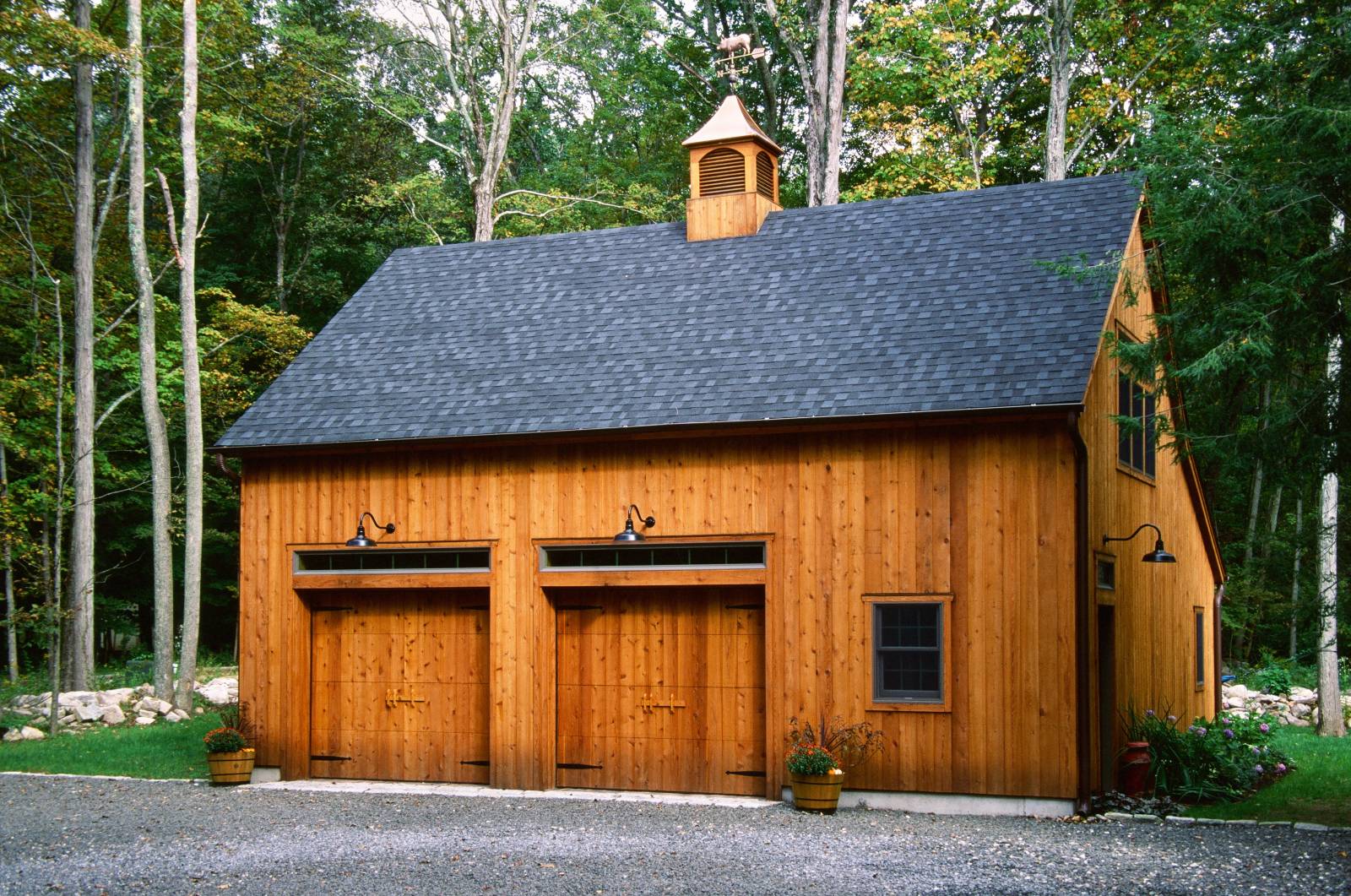 22' x 32' Carriage Barn Garage with 10' Enclosed Lean-To (Weston CT)