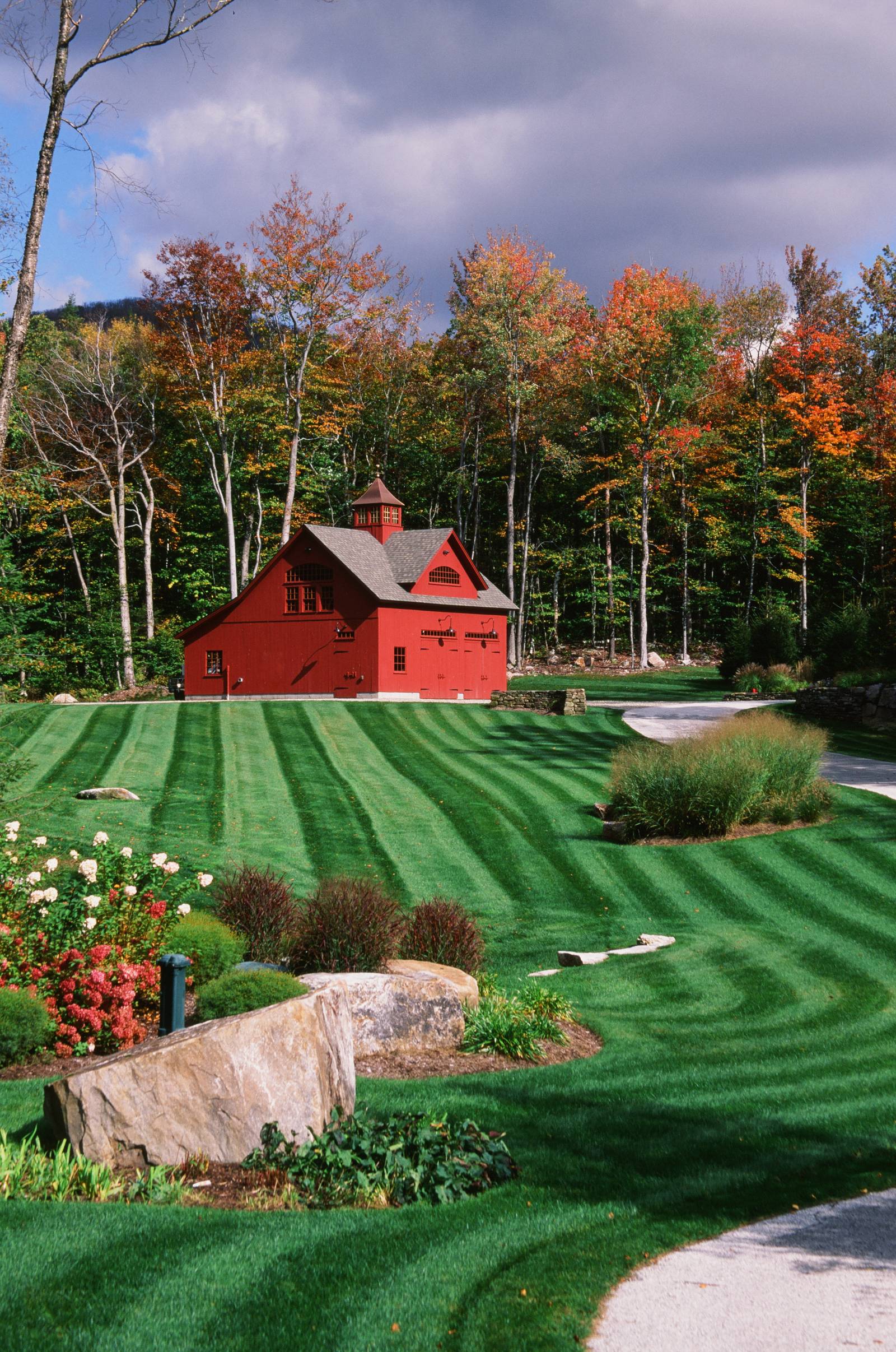 Autumn in Vermont • 22' x 32' Carriage Barn with 10' Lean-To (Winhall VT)