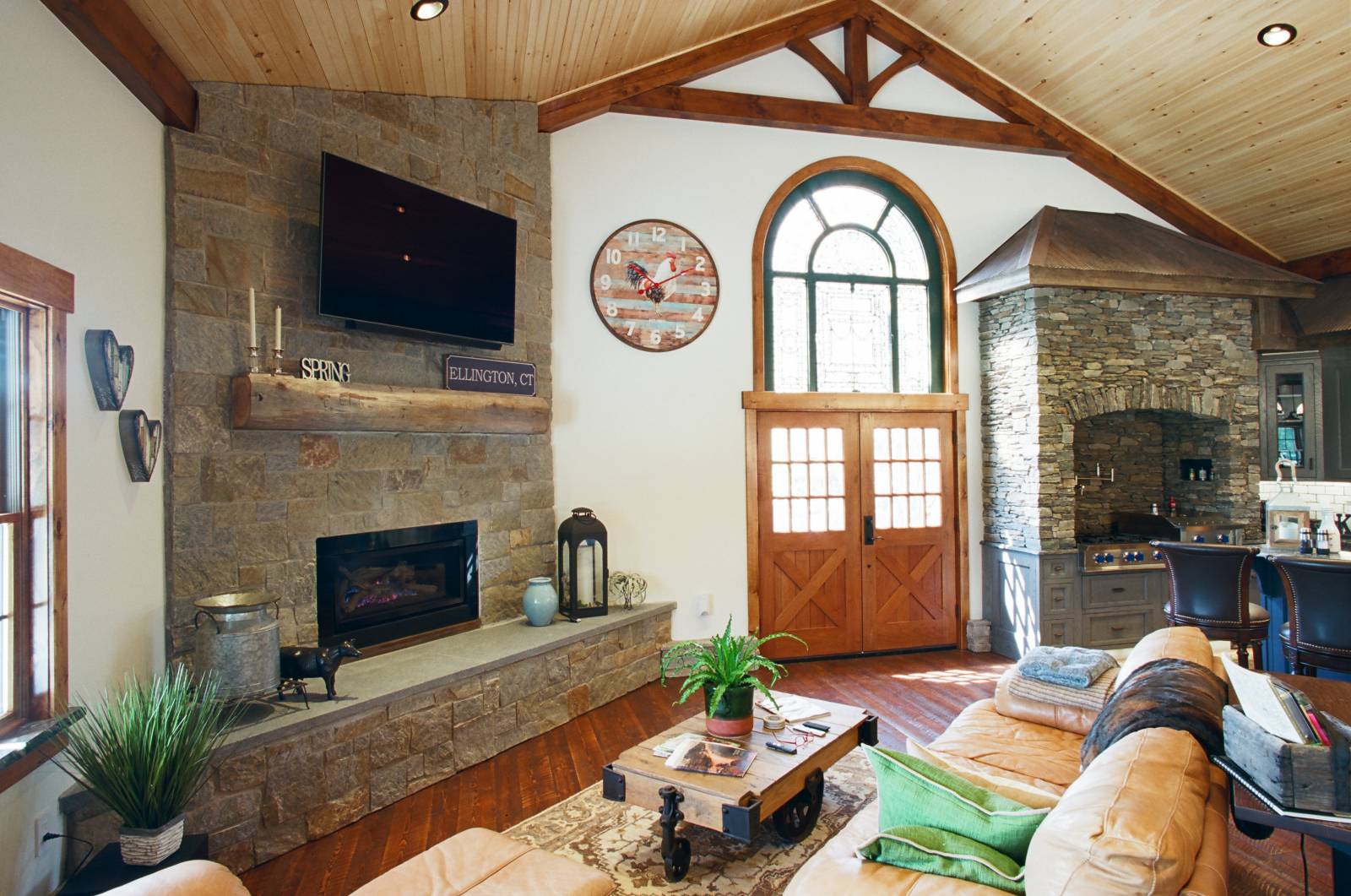 Party Barn Fireplace & TV