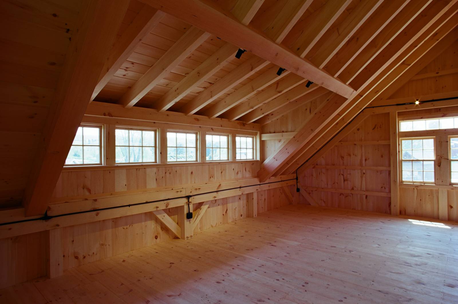 16' transom dormer with (5) 2'6