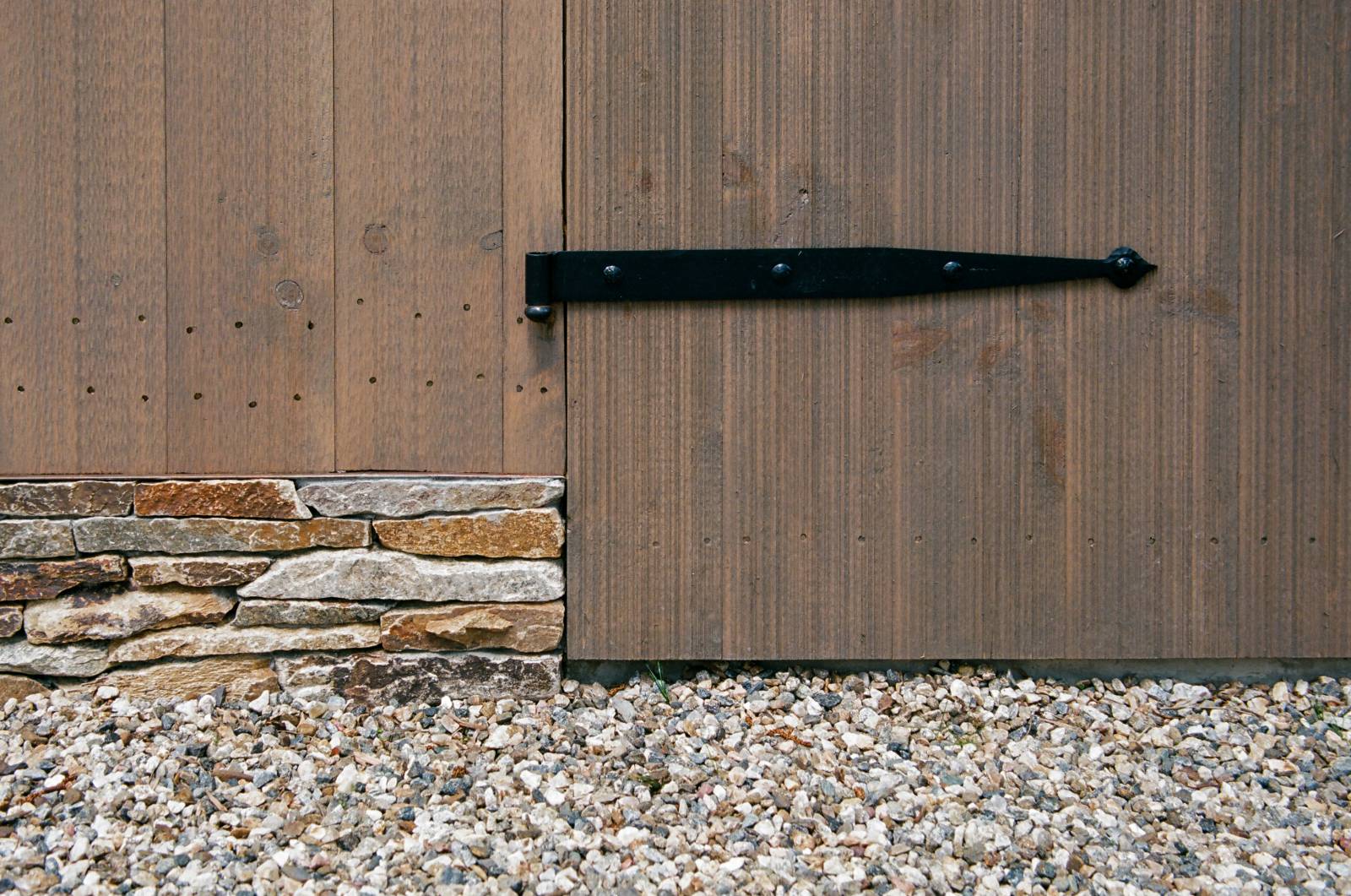 Handmade strap hinges