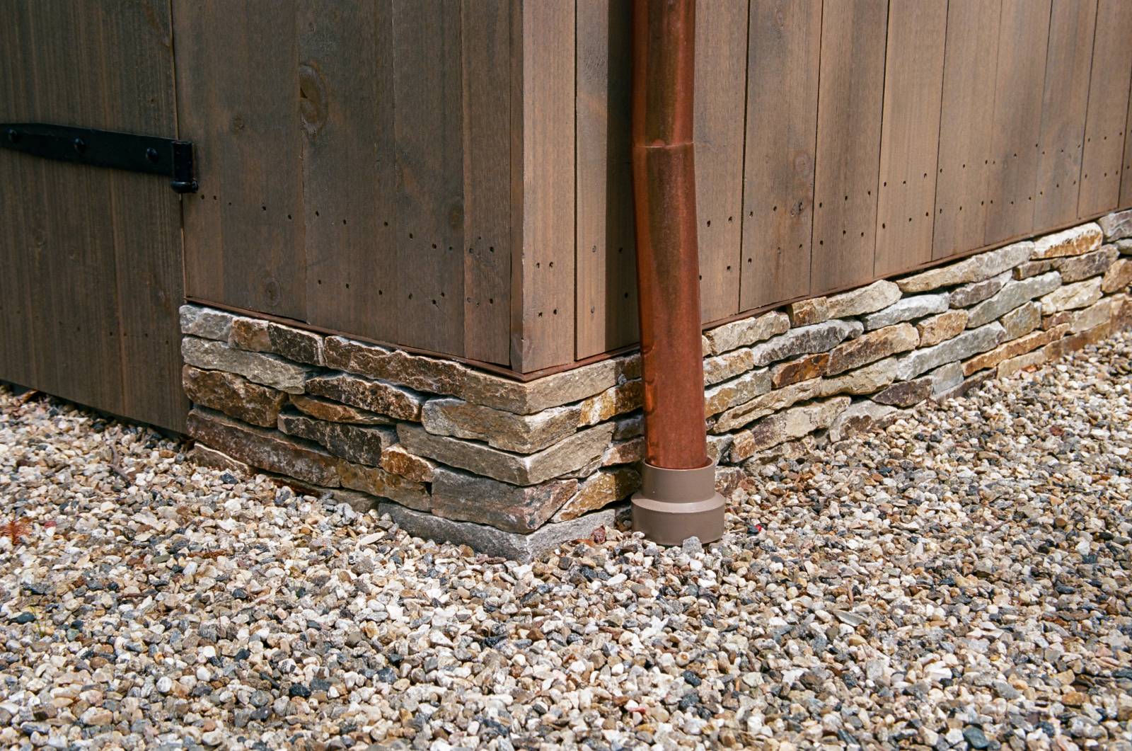 Faux stone foundation