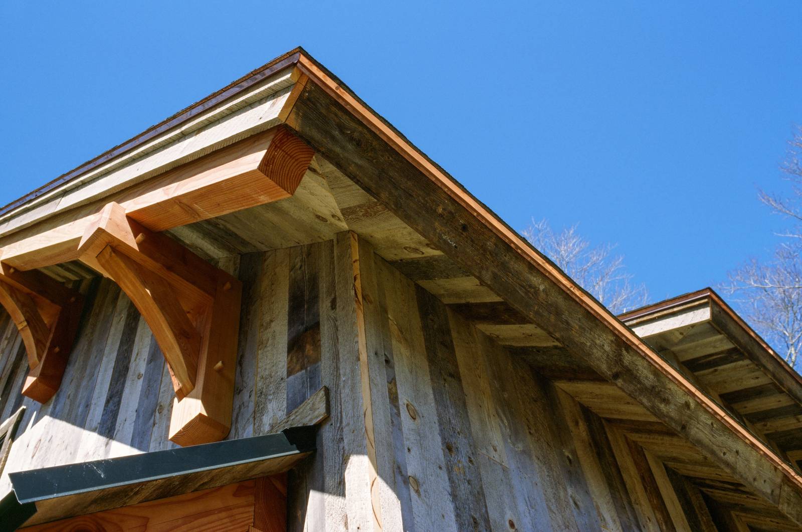 Overhang Detail