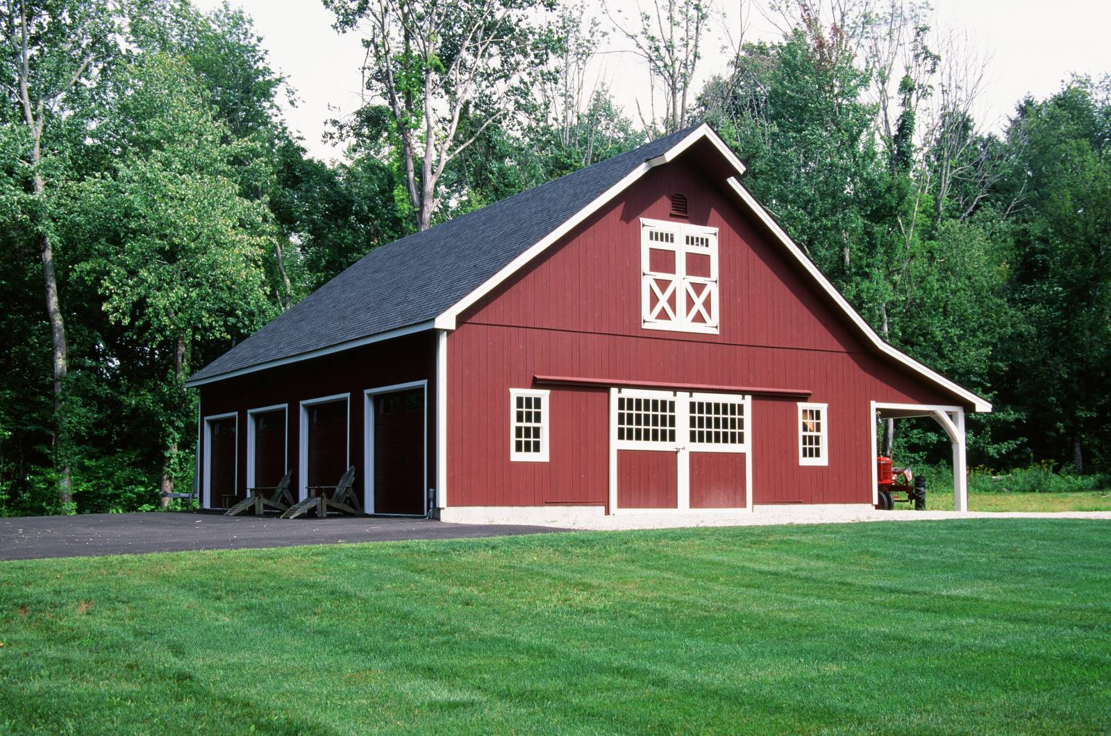 4 Garage Bays on the Eave Side