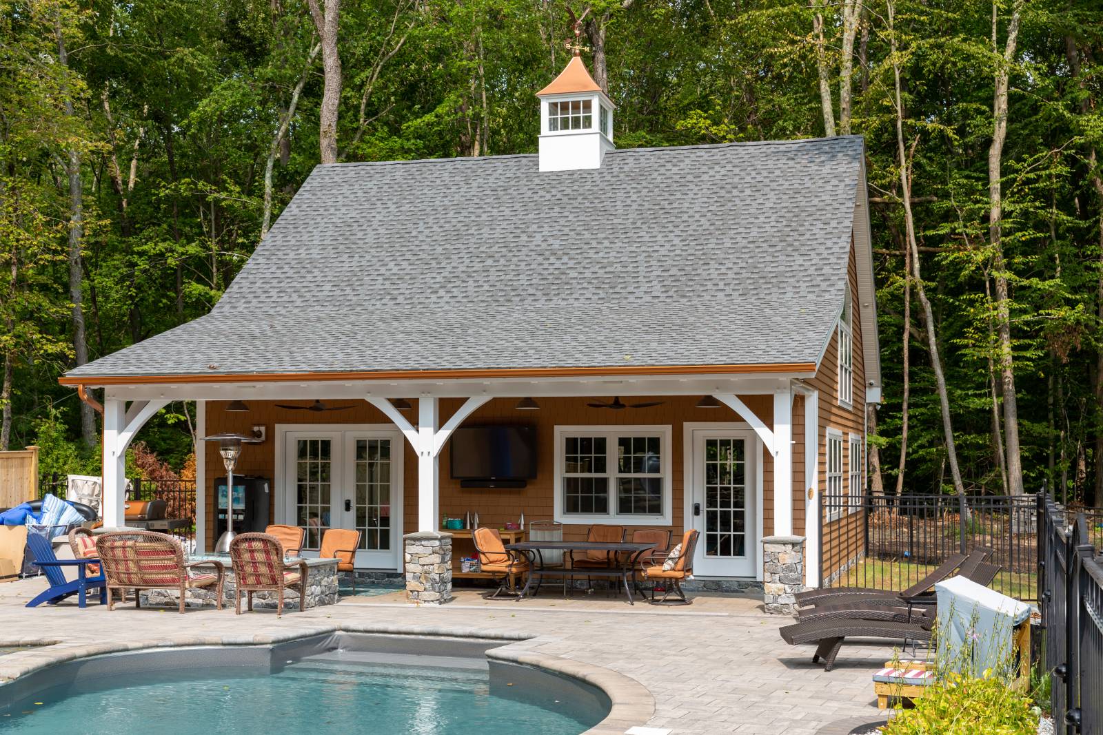 30' x 30' Newport (Woodbridge CT)