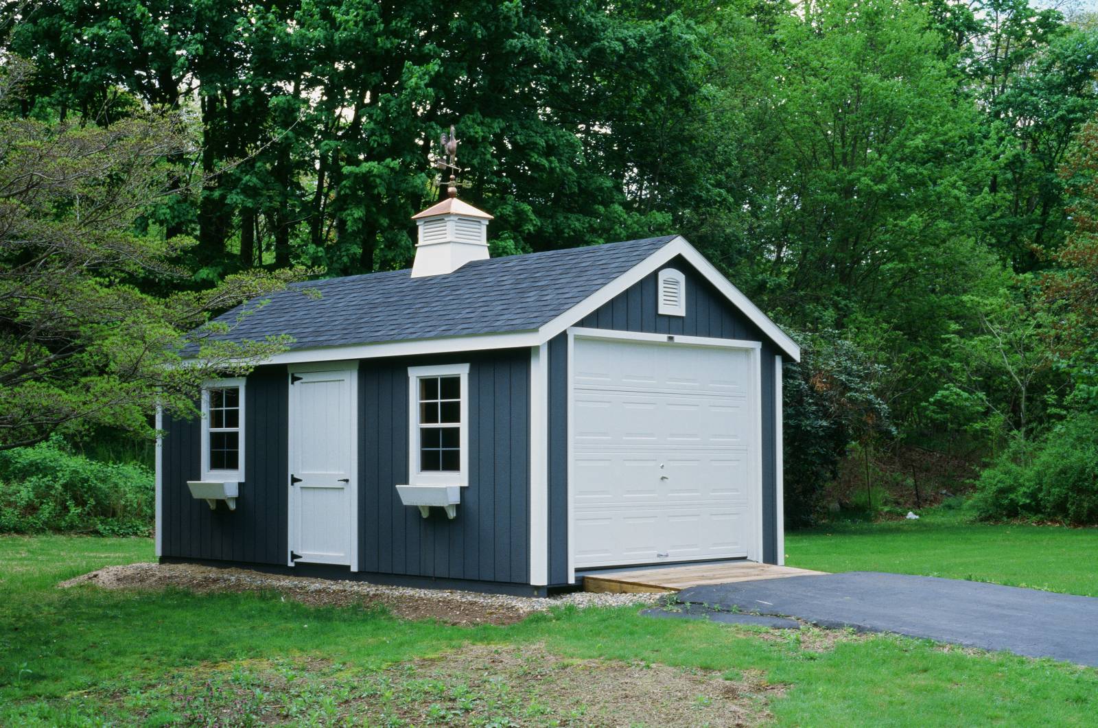 12' x 20' Classic Cape Garage Shown with Options