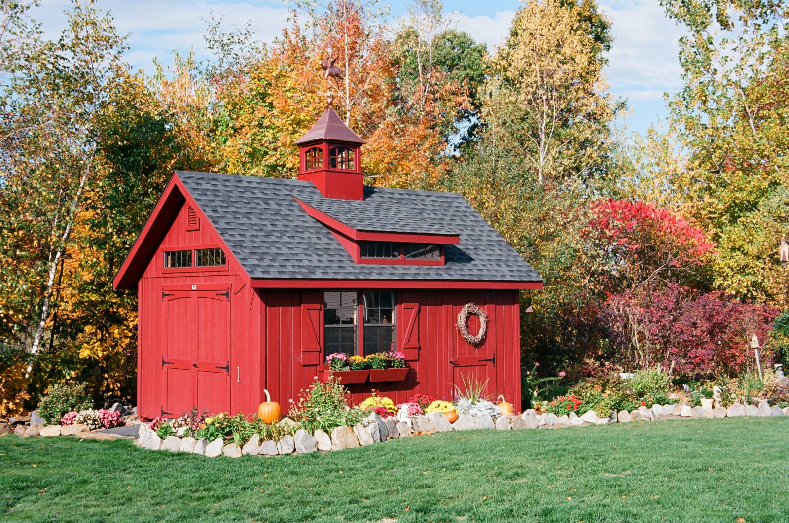 12' x 16' Victorian Carriage House Shown with Options