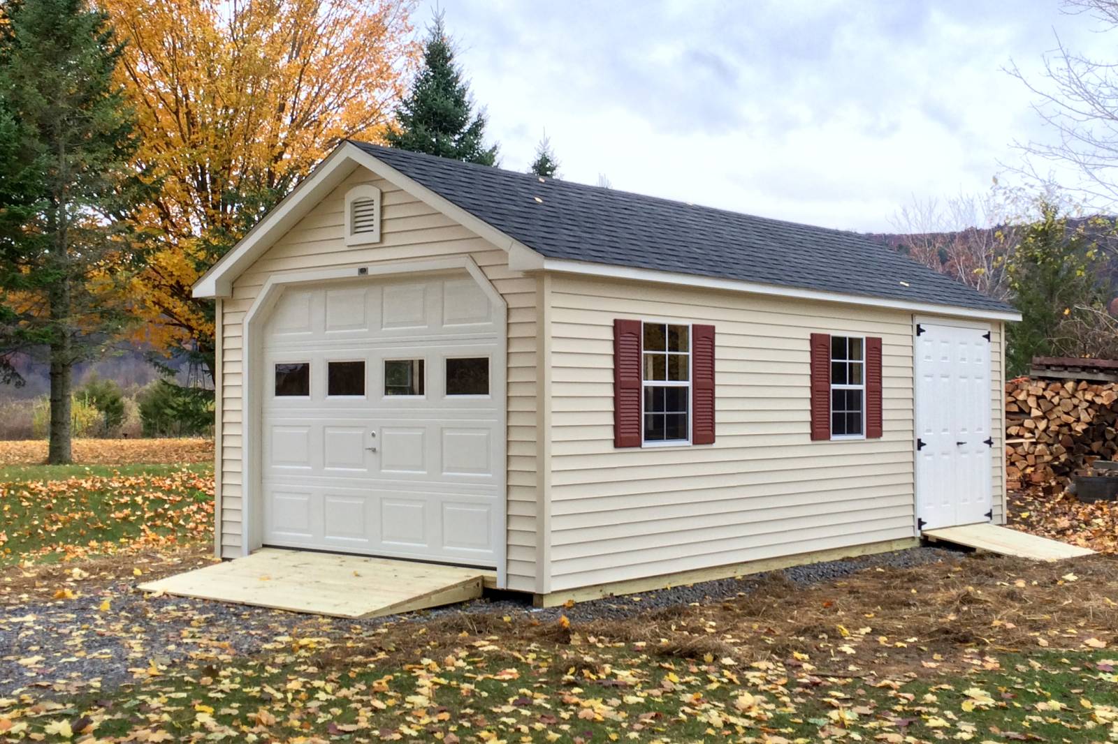 12' x 24' Traditional Cape Garage Shown with Options