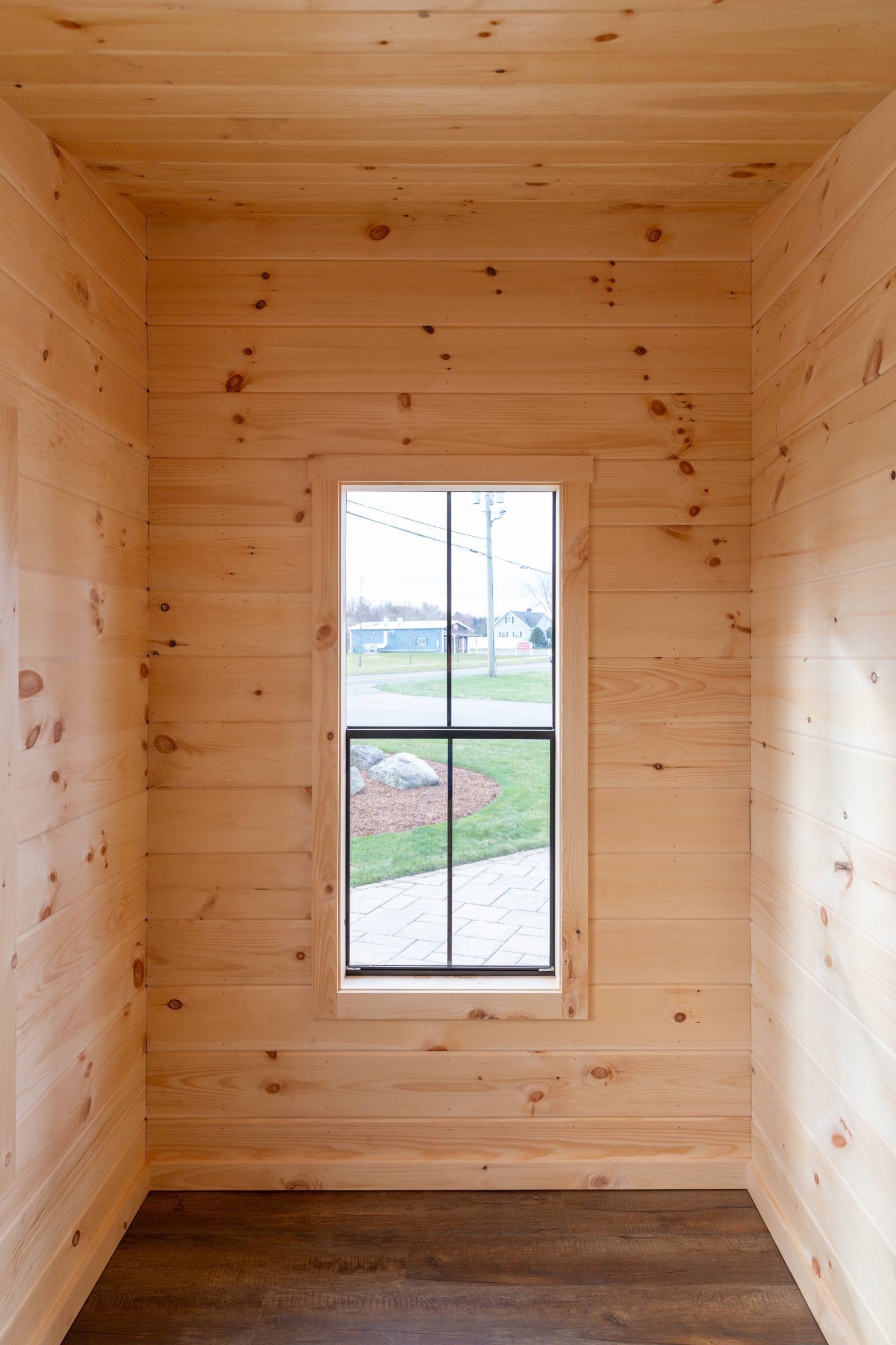 Interior Space on Each Side of Shed Indent
