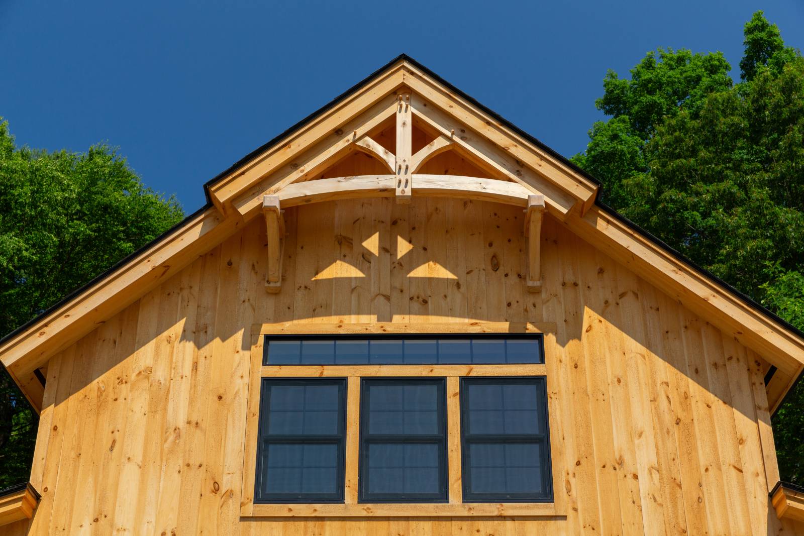 Turkey Tail Peak with Timber Truss Accent