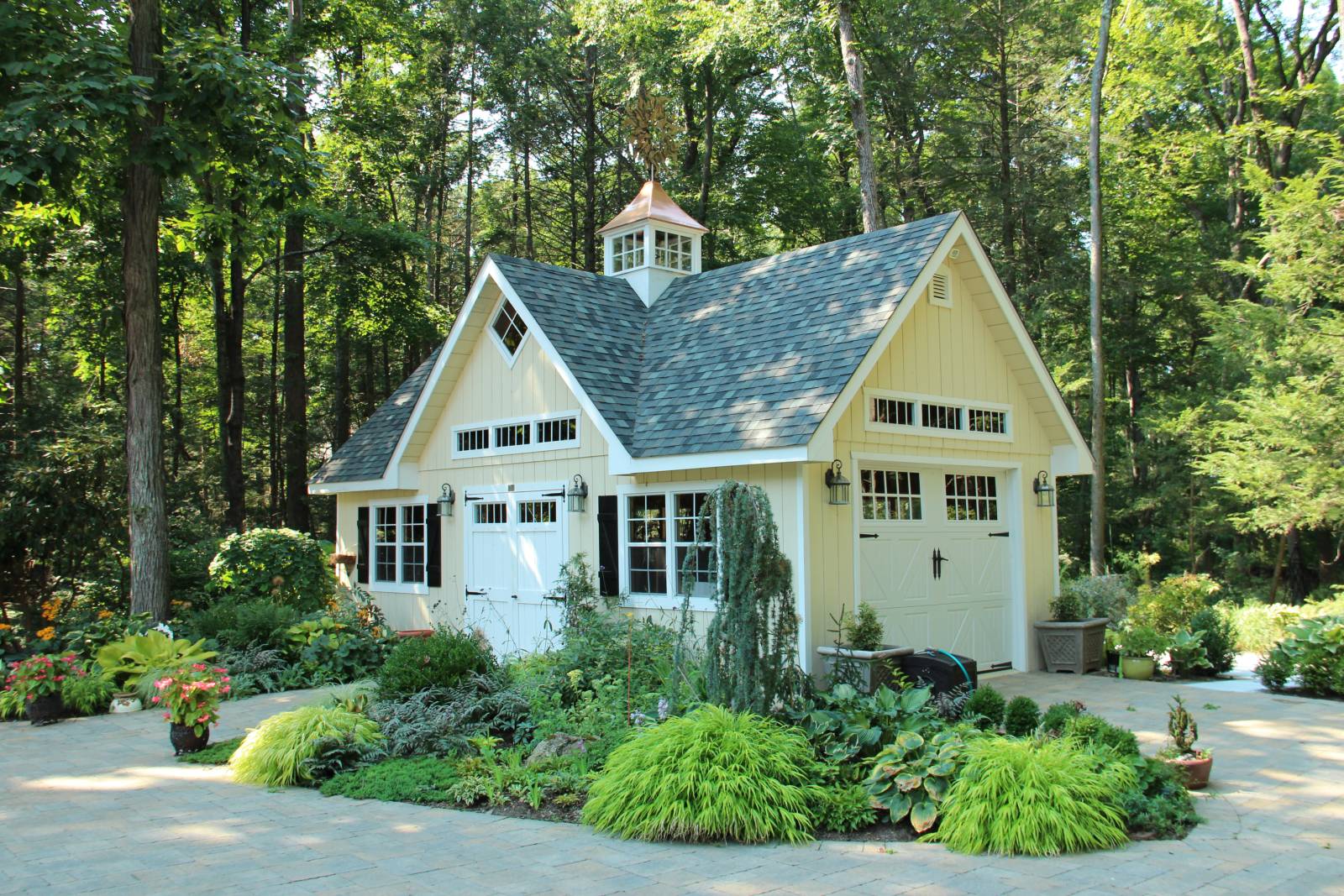14' x 26' Grand Victorian Cape Garage Shown with Options