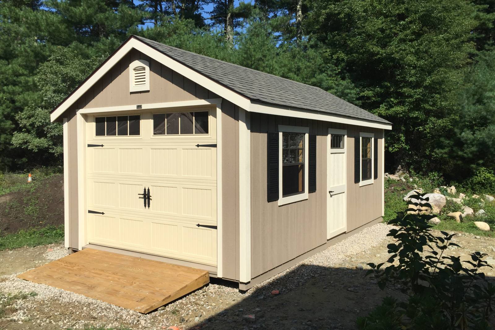 12' x 20' Classic Cape Garage Shown with Options