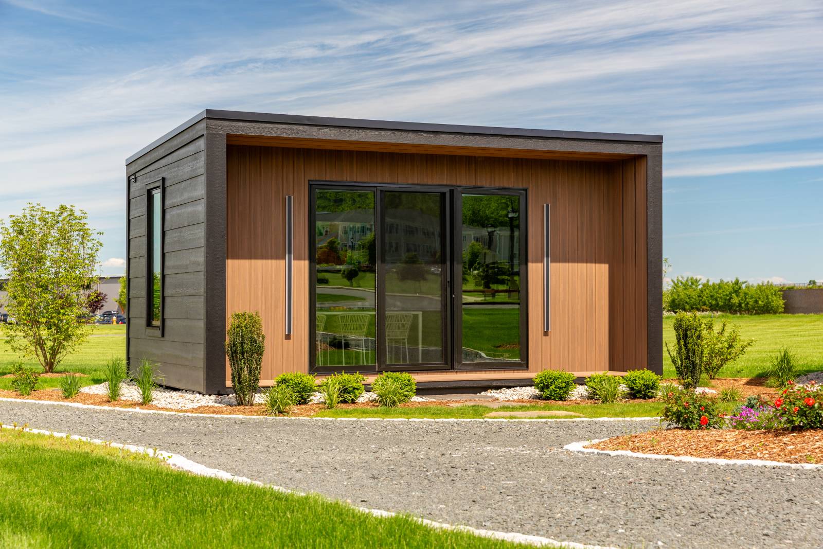 14' x 20' Modern Serenity Cove Shown with Options