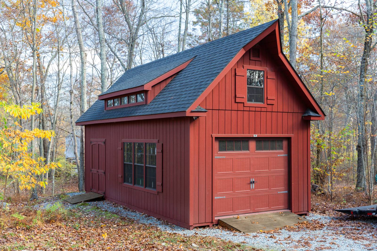 14' x 28' Grand Victorian Cape Garage Shown with Options