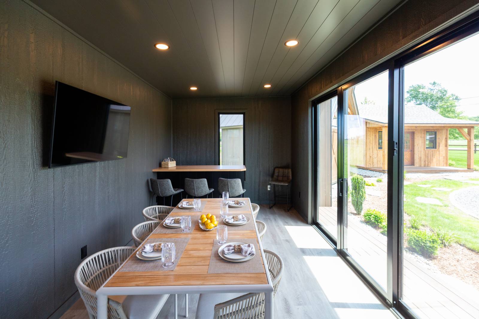 Six 6" LED recessed cans inside of the Modern Serenity Cove