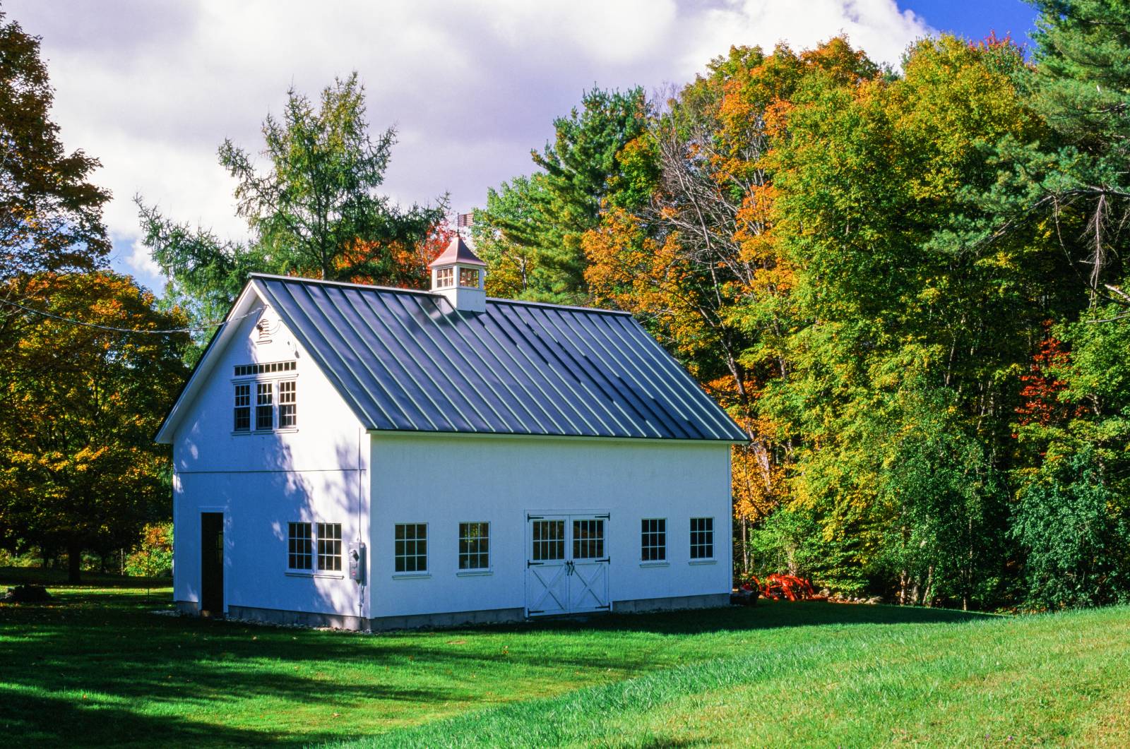Post & Beam Carriage Barn in the scenic Vermont countryside
