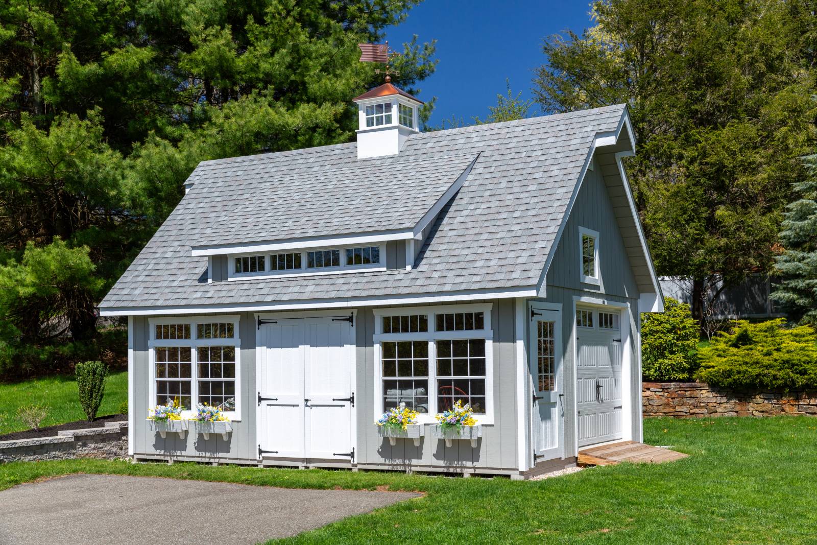 16' x 22' Grand Victorian Cape Garage Shown with Options