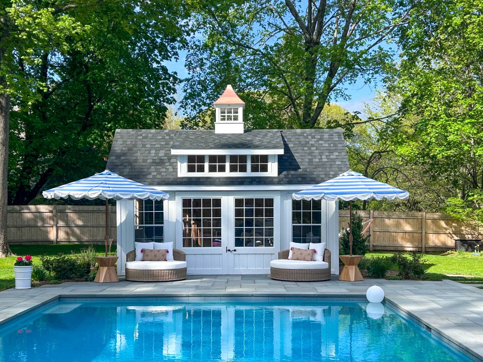 12' x 18' Victorian Carriage House Shown with Options