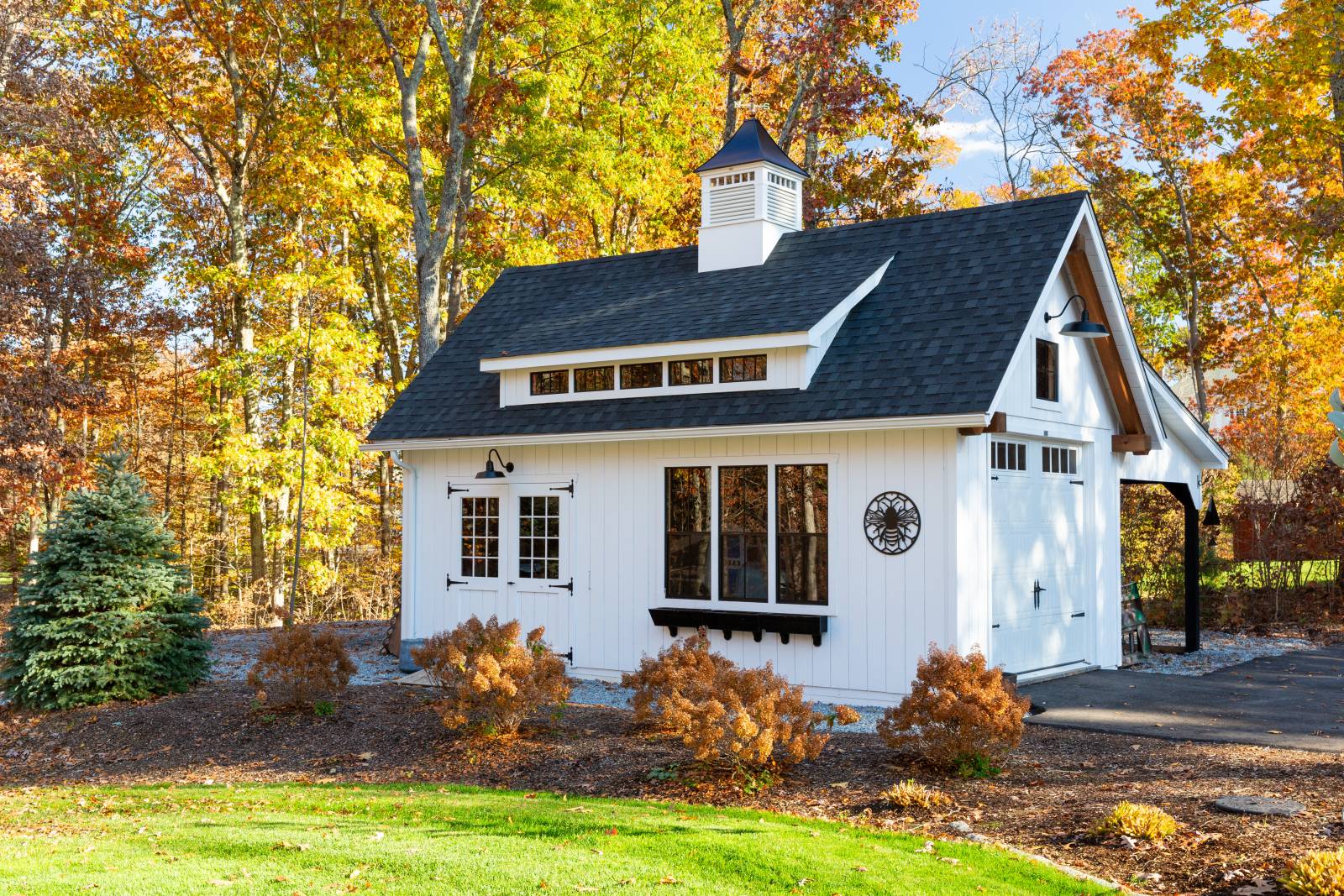 14' x 24' Grand Victorian Cape Garage Shown with Options