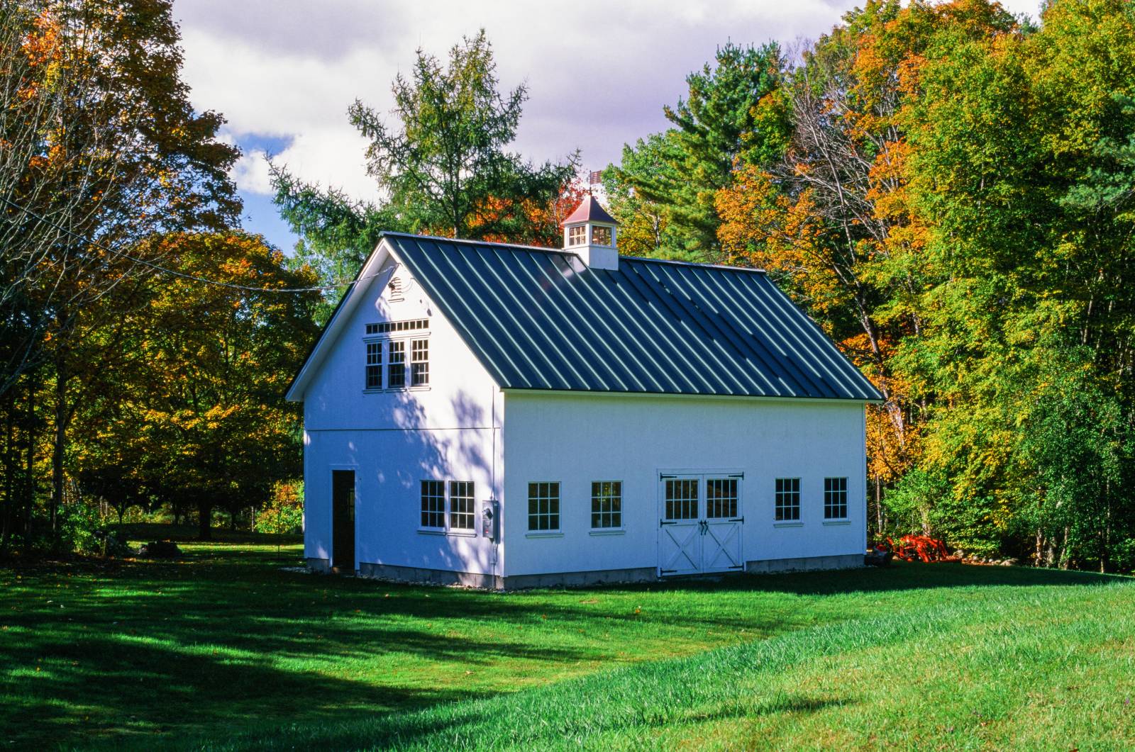 24' x 36' Plymouth Carriage Barn Shown with Options