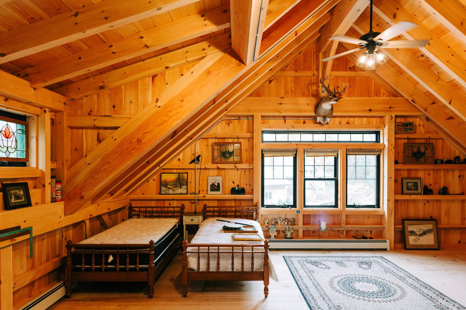 16' Transom Dormer creates more space • Guest space in the post & beam loft