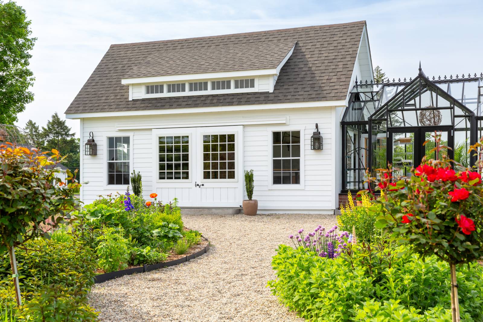 14' x 24' Grand Victorian Cape Shown with Options