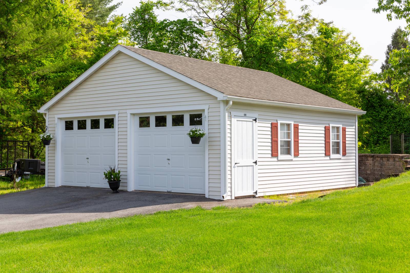 24' x 24' Classic Vintage Garage Shown with Options