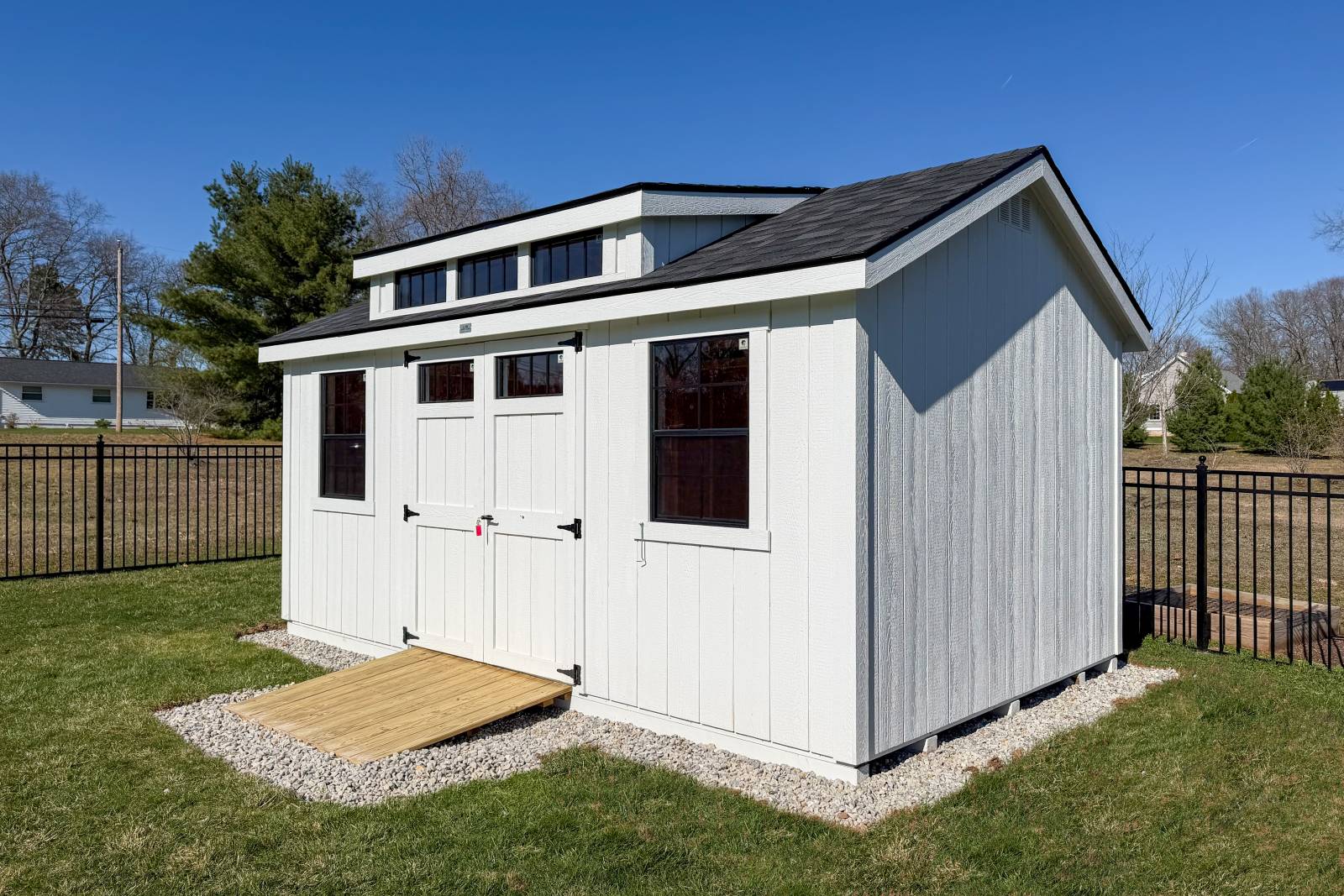 10' x 16' Classic Cape Shown with Options