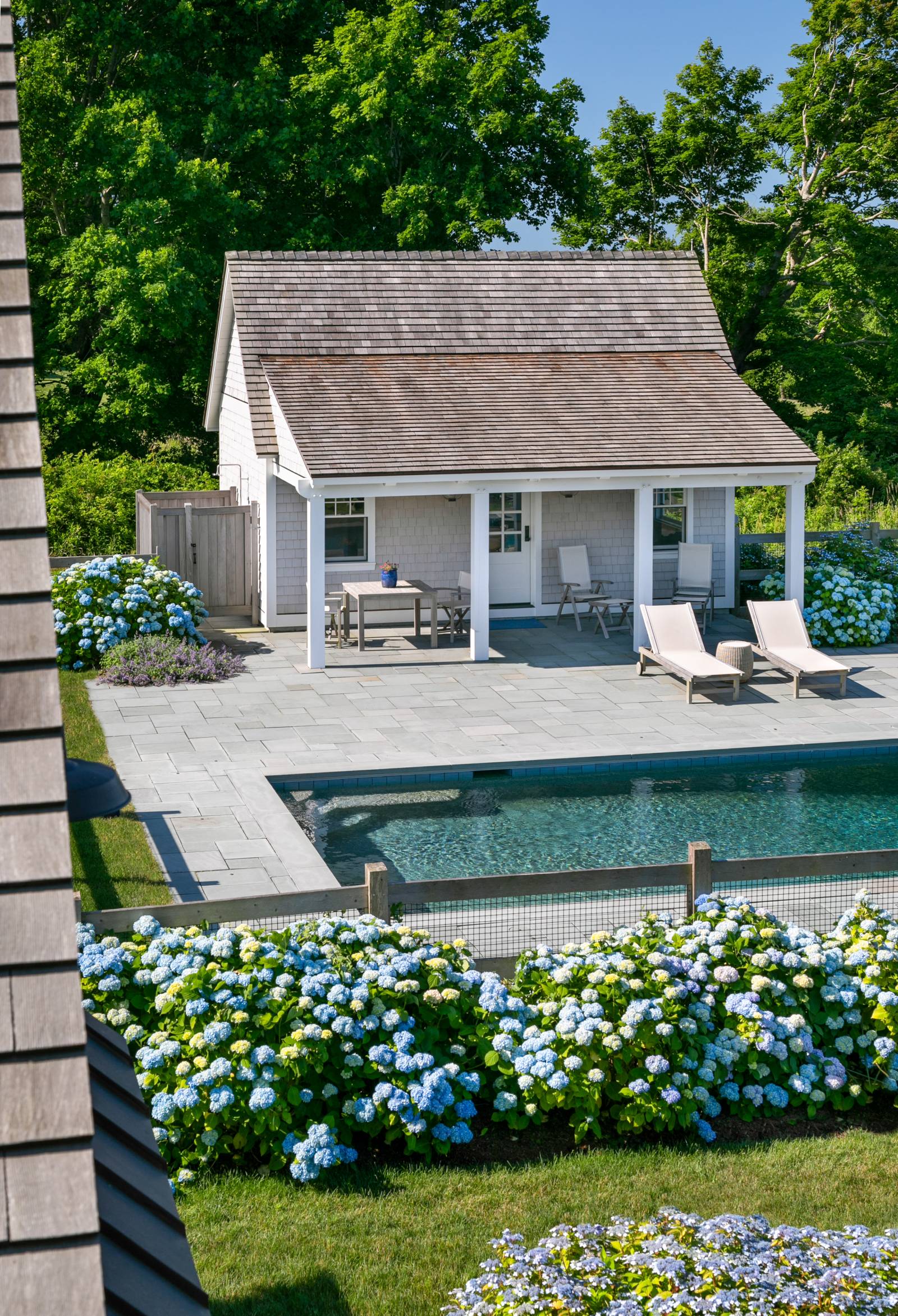 Alaskan Yellow Cedar Tapersawn Cedar Shake Roofing