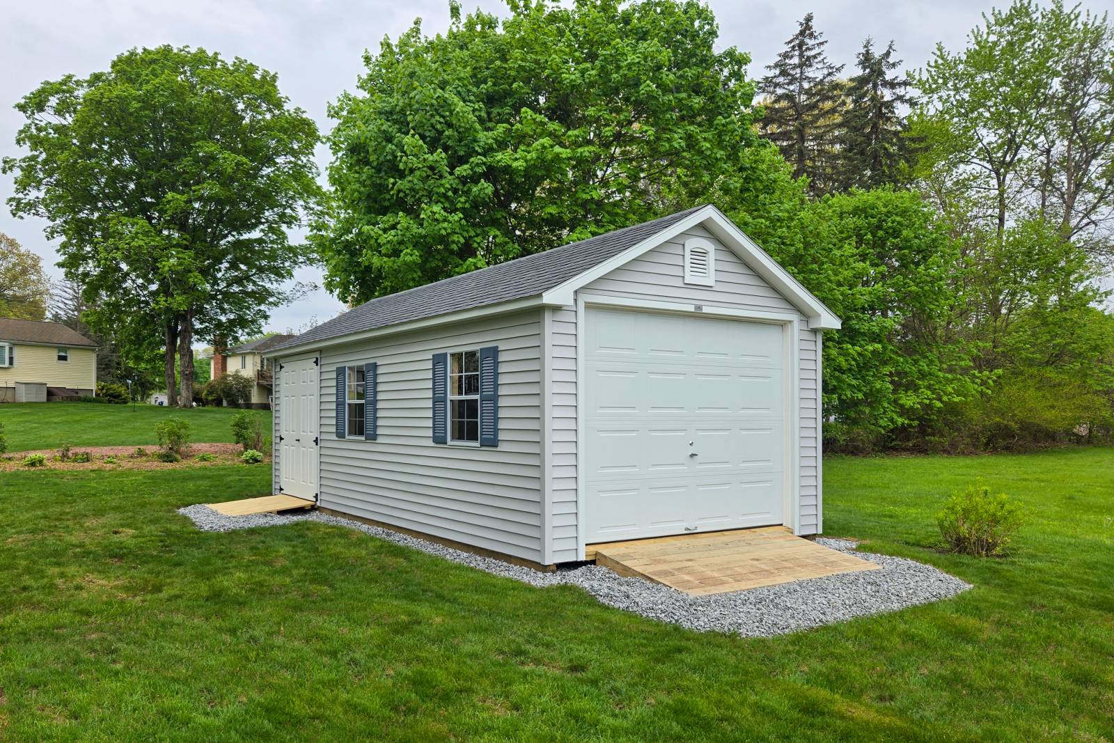 12' x 24' Traditional Cape Garage Shown with Options