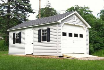 12' x 20' Traditional Cape Garage