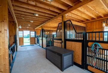 30' x 36' Sutton Center Aisle Horse Barn