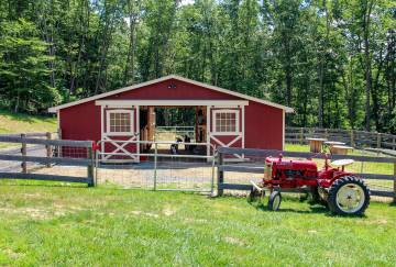 30' x 24' Hampden Center Aisle Horse Barn, Newtown, CT