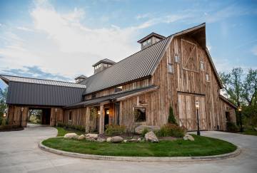 64' x 152' Timber Frame Gambrel-Style Barn, Iowa