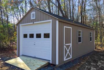 12' x 24' Traditional Cape Garage, Southampton, MA