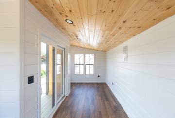 14' x 20' Modern Studio Interior
