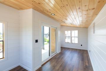 14' x 20' Modern Studio Interior