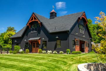42' x 46' Belmont Saratoga Barn, Cohasset, MA