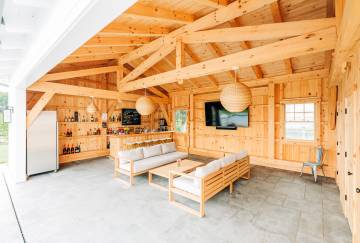 20' x 32' Montauk Pool House, Rhode Island