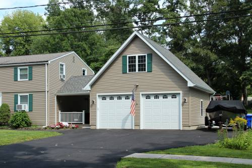 Completed: 24' x 24' Newport with Breezeway Attachment