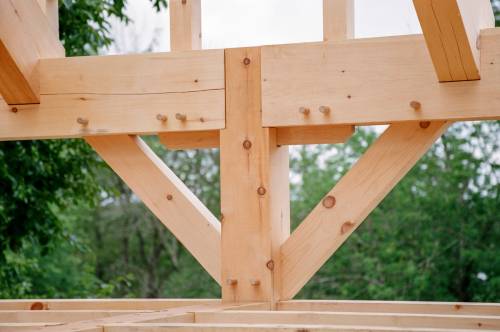 Maple spline joinery with kneebraces on the top plates