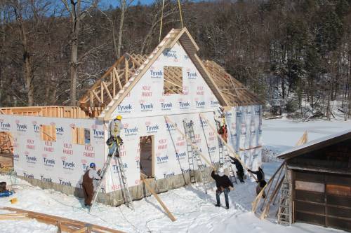 Holding gable in place in the wind