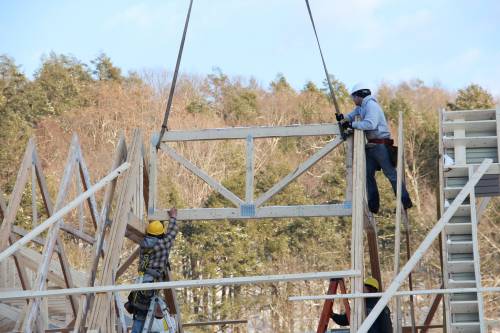 Attaching truss up high