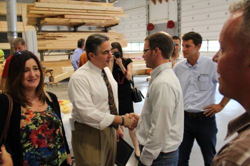 Mayor Sarno shaking hands with Everett Skinner IV