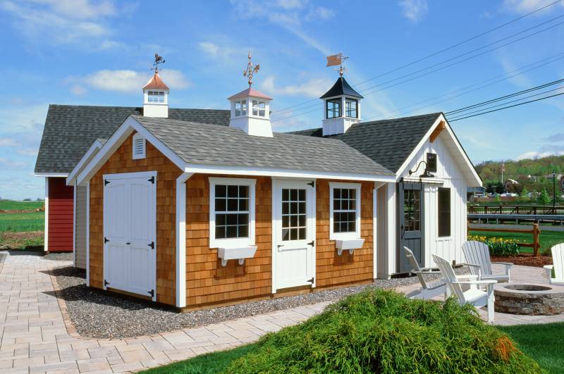 10' x 16' Classic Quaker with Cedar Shake Siding