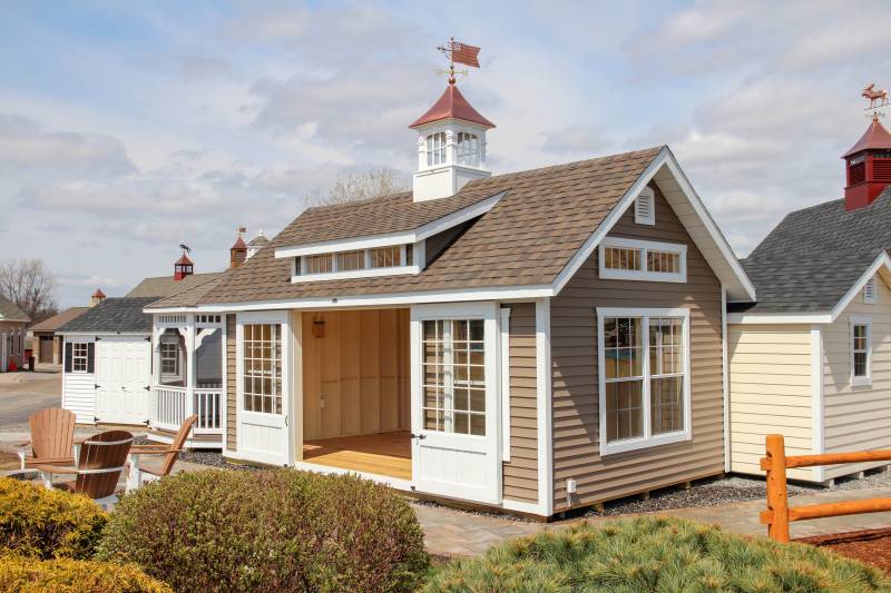 12' x 20' Victorian Carriage House on Display with Painted Interior & Southern Yellow Pine Flooring